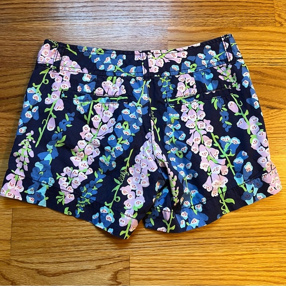Lilly Pulitzer wisteria floral print shorts size 0 - Picture 2 of 5
